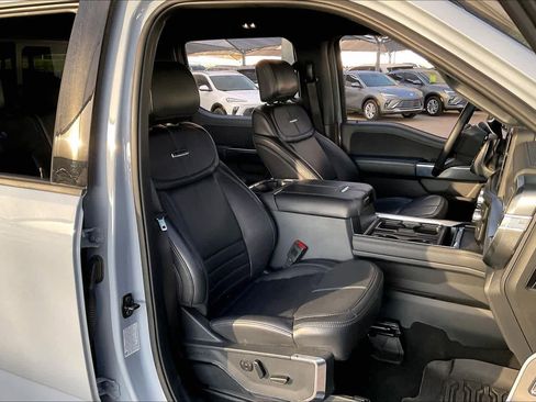 Used 2025 Ford F250 Platinum w/ FX4 Off-Road Package image 10