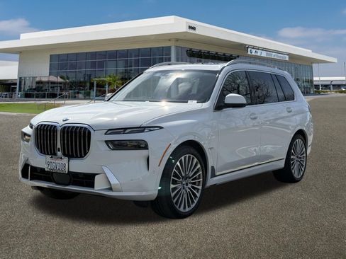 Used 2026 BMW X7 xDrive40i image 4