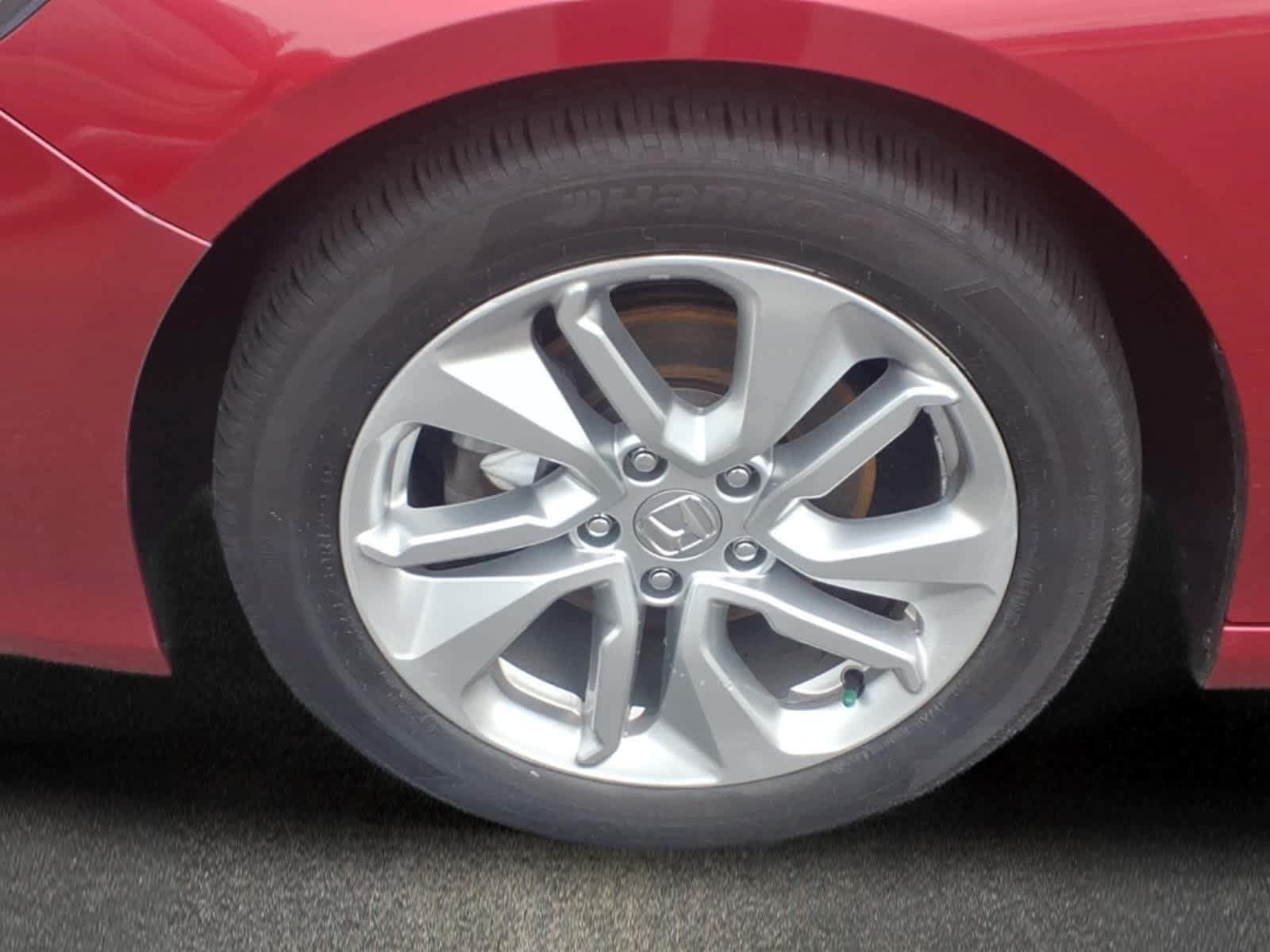 Used 2018 Honda Accord LX image 9