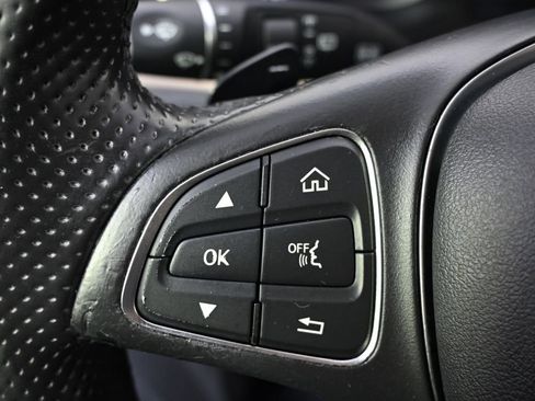 Used 2016 Mercedes-Benz GLC 300 4MATIC image 33