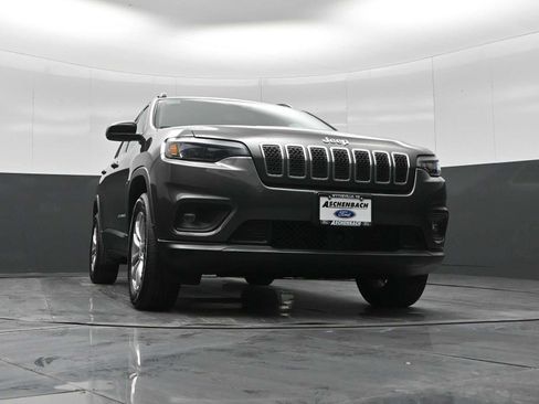 Used 2022 Jeep Cherokee Latitude Lux w/ Sun & Sound Group AWD/4WD image 19