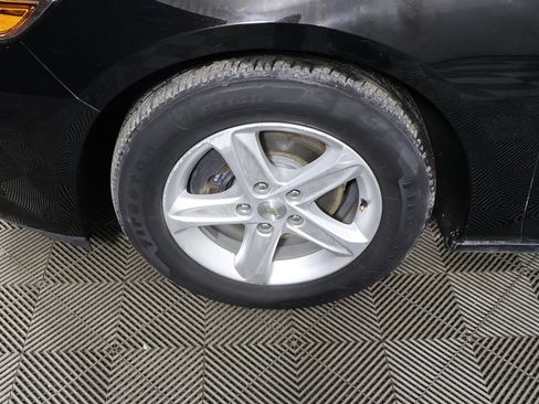 Used 2020 Chevrolet Malibu LS image 13