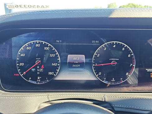 Used 2019 Mercedes-Benz S 560 4MATIC Sedan image 20