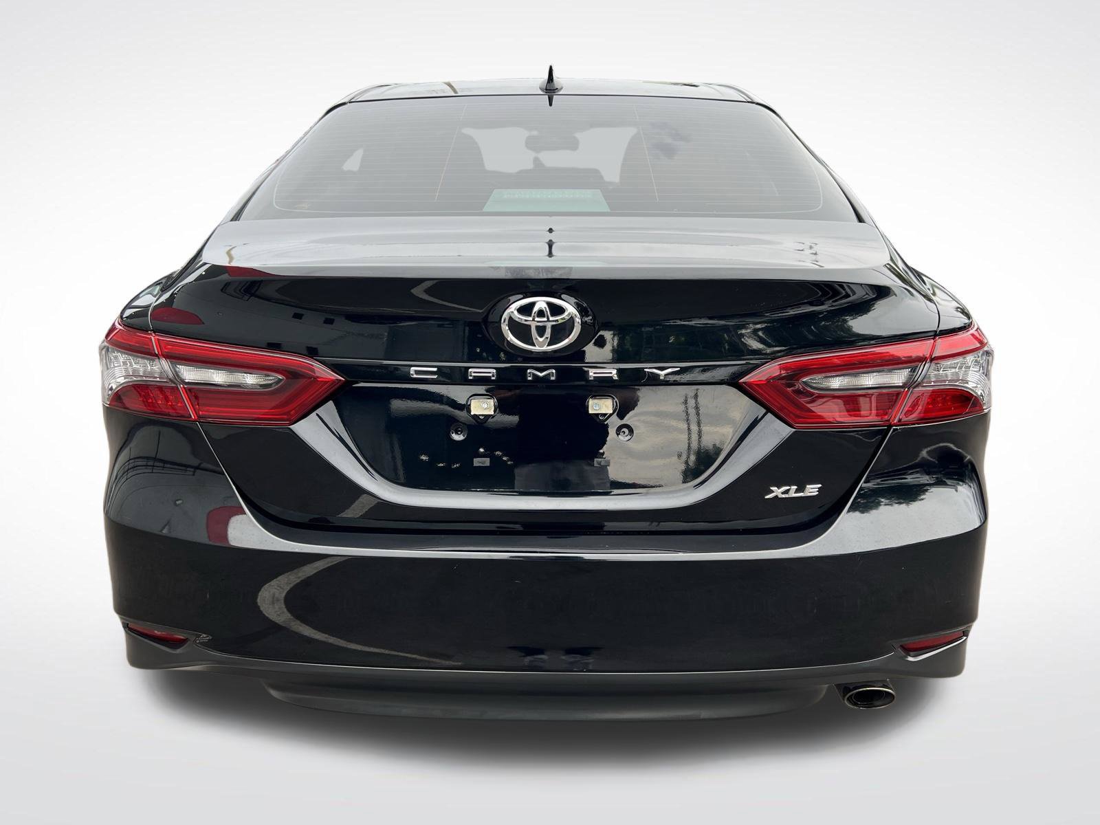Used 2021 Toyota Camry XLE FWD image 6