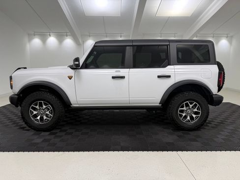 Used 2023 Ford Bronco 4-Door AWD/4WD image 4