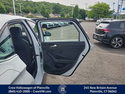 Certified 2023 Volkswagen Jetta SE w/ Panoramic Sunroof Package FWD image 47