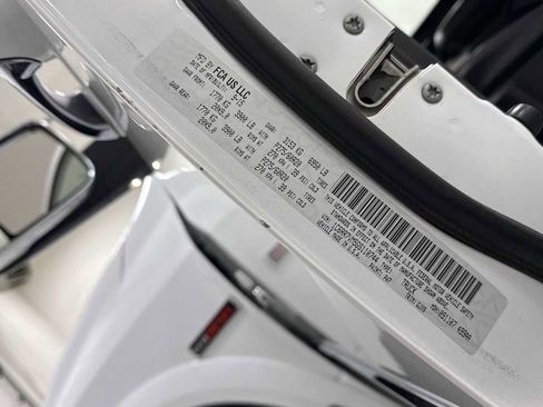 Used 2016 RAM 1500 Laramie w/ Convenience Group image 11