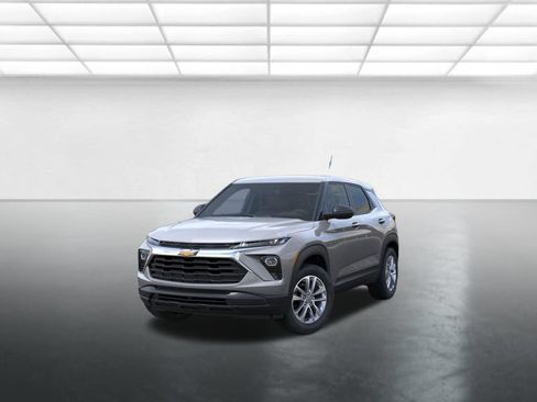 New 2026 Chevrolet TrailBlazer LS w/ LS Convenience Package FWD image 9