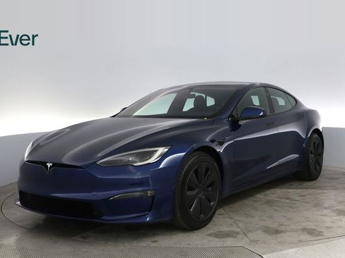 Used 2023 Tesla Model S Standard Range image 2