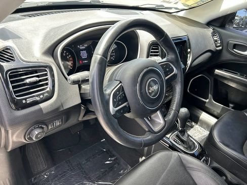 Used 2020 Jeep Compass Latitude FWD image 20