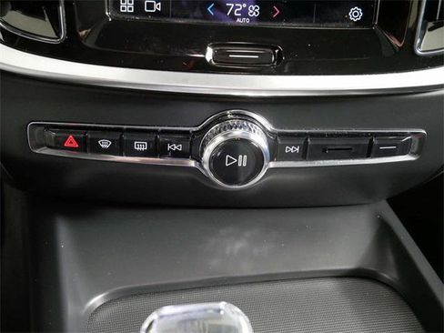 Used 2024 Volvo S60 B5 Plus image 26