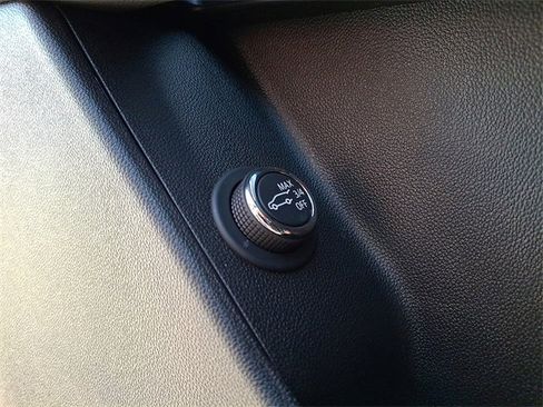 Used 2025 Cadillac XT5 Premium Luxury image 21