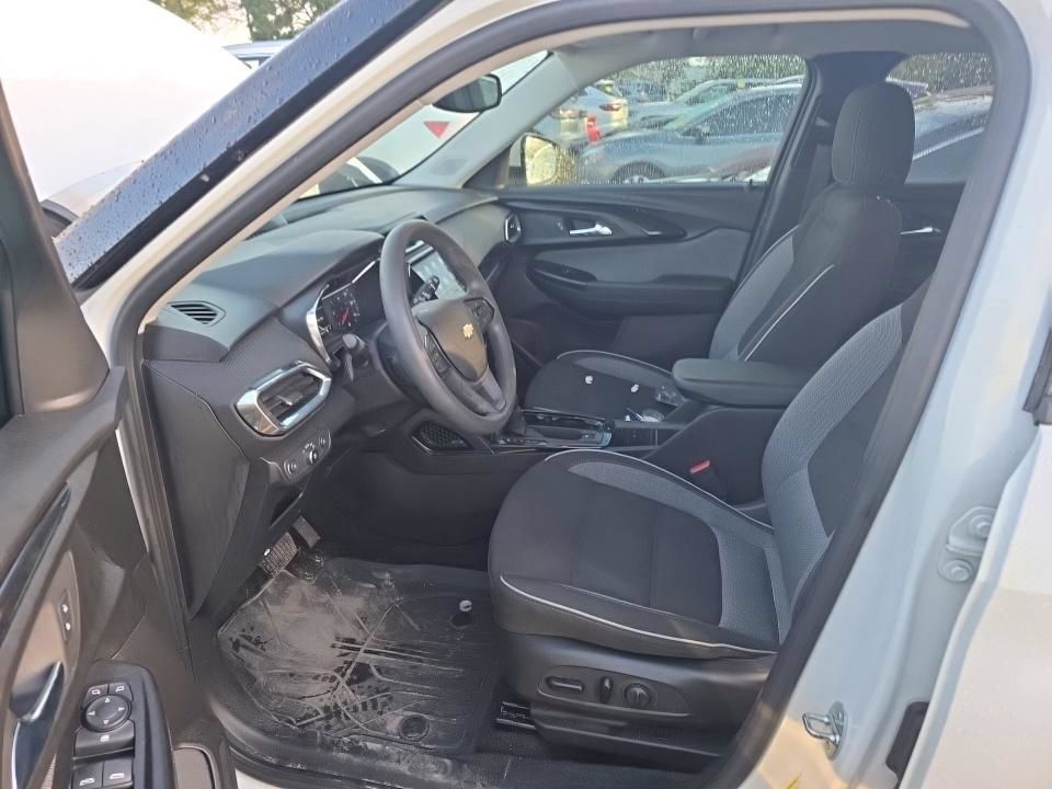Certified 2023 Chevrolet TrailBlazer LT w/ Convenience Package FWD image 8