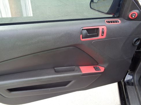 Used 2014 Ford Mustang GT image 12