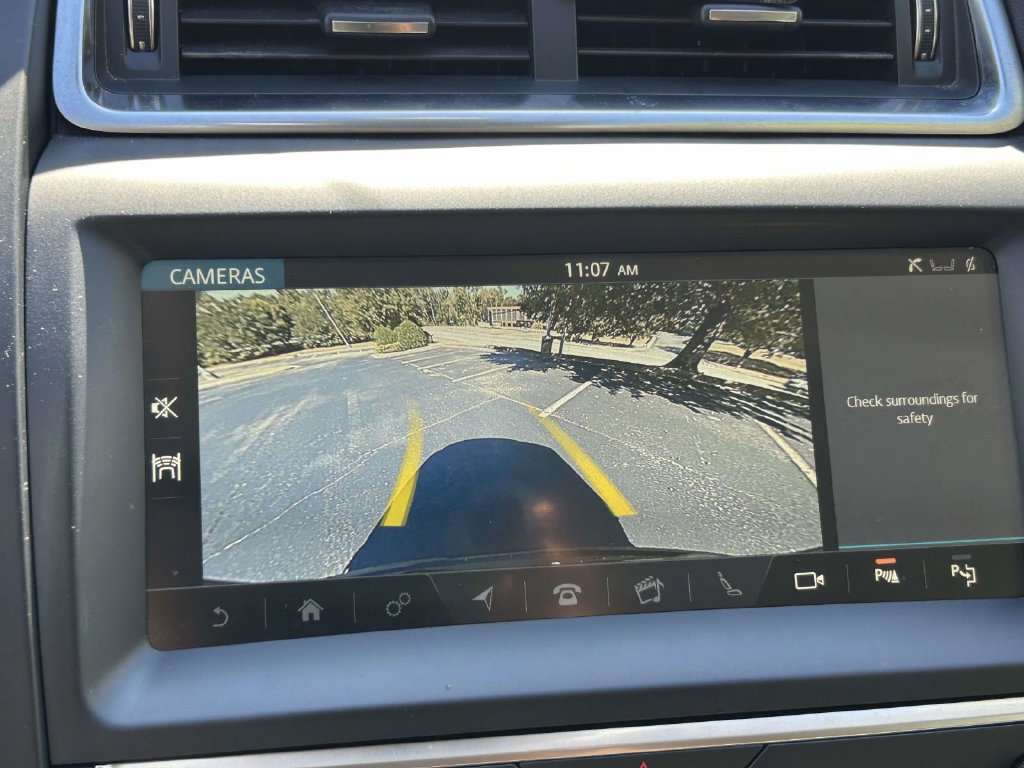 Used 2020 Jaguar E-PACE SE AWD/4WD image 16