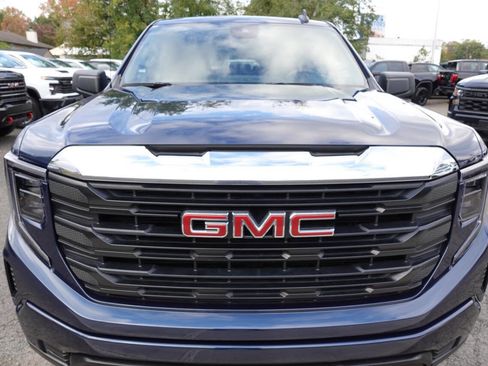 Used 2023 GMC Sierra 1500 Pro w/ Pro Value Package AWD/4WD image 7