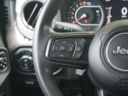 Used 2024 Jeep Gladiator Sport AWD/4WD image 16