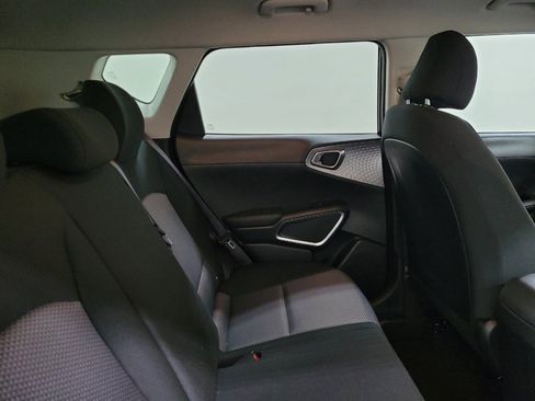 Used 2025 Kia Soul LX w/ LX Technology Package image 19