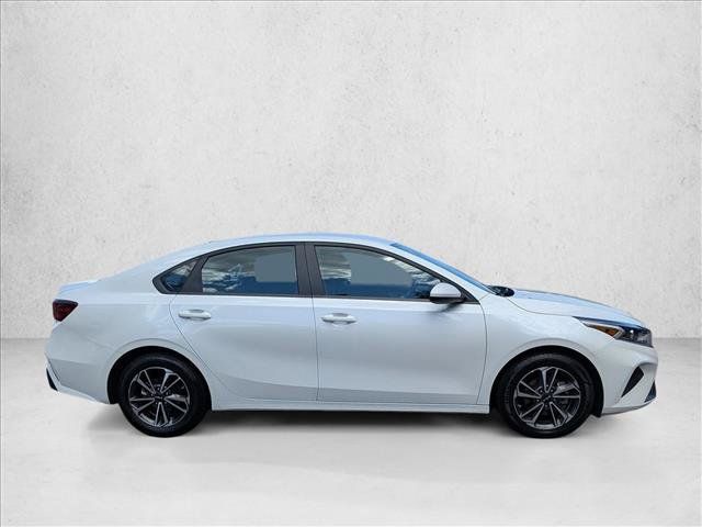 Used 2024 Kia Forte LXS FWD image 4