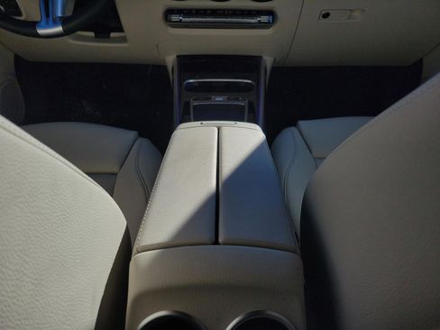 Certified 2025 Mercedes-Benz GLB 250 image 9