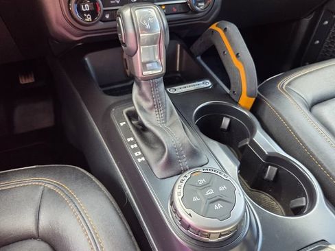 Used 2024 Ford Bronco Badlands AWD/4WD image 22