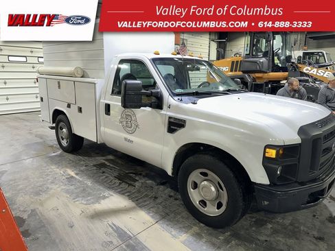 Used 2009 Ford F350 XL image 1