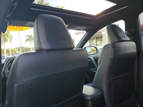 Used 2016 Toyota RAV4 SE image 10