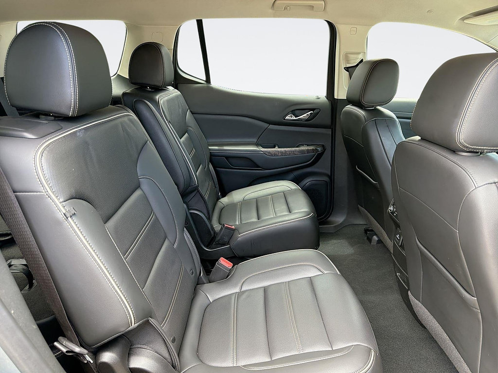 Used 2023 GMC Acadia Denali w/ Denali Technology Package FWD image 28