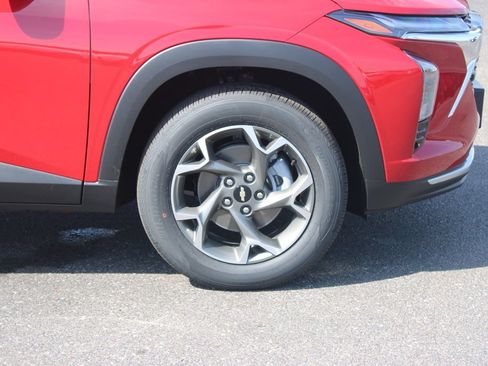 New 2026 Chevrolet Trax LT w/ Driver Confidence Package FWD image 12