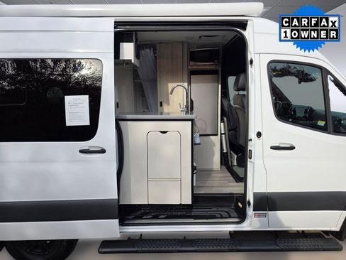 Used 2022 Mercedes-Benz Sprinter 2500 image 17