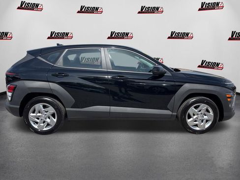 Used 2024 Hyundai Kona SE FWD image 4