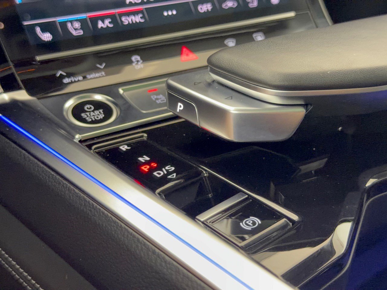 Used 2024 Audi Q8 e-tron Prestige AWD/4WD image 21