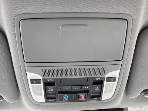 Used 2020 Acura MDX SH-AWD w/ Technology Package image 34