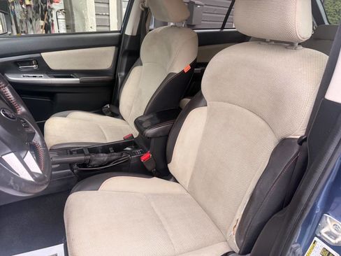 Used 2017 Subaru Crosstrek 2.0i Premium AWD/4WD image 12