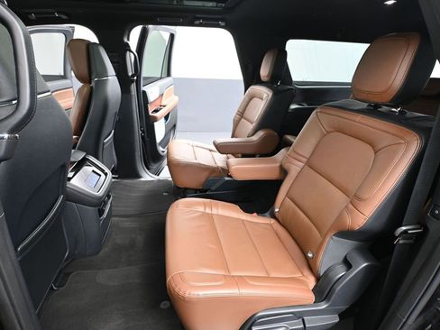 Used 2024 Lincoln Navigator L Reserve w/ Equipment Group 201A image 40