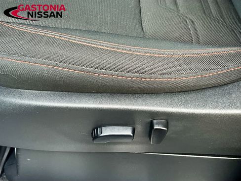 Used 2023 Nissan Frontier PRO-4X w/ Technology Package image 26