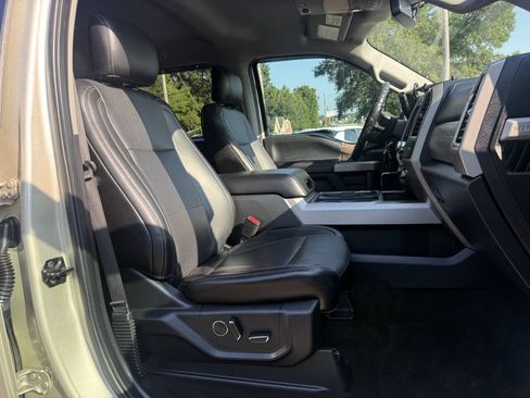 Used 2017 Ford F250 Lariat w/ FX4 Off-Road Package AWD/4WD image 14