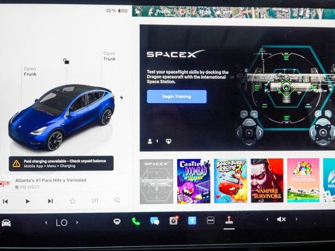 Used 2023 Tesla Model Y Long Range AWD/4WD image 25