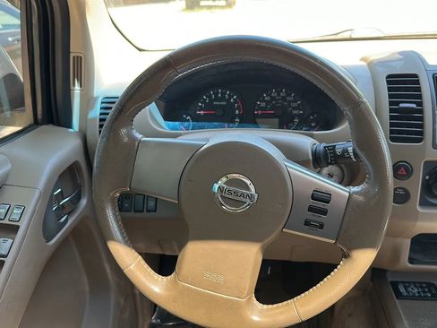 Used 2005 Nissan Frontier LE w/ (J01) Sunroof Pkg RWD image 28