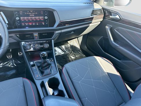 Used 2024 Volkswagen Jetta GLI 40th Anniversary Edition image 22