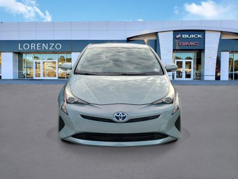 Used 2016 Toyota Prius Two FWD image 2
