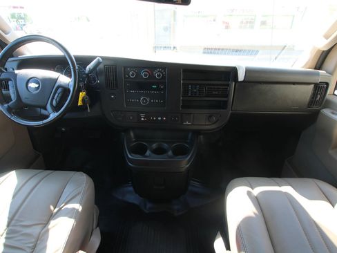 Used 2020 Chevrolet Express 3500 w/ Driver Convenience Package RWD image 13
