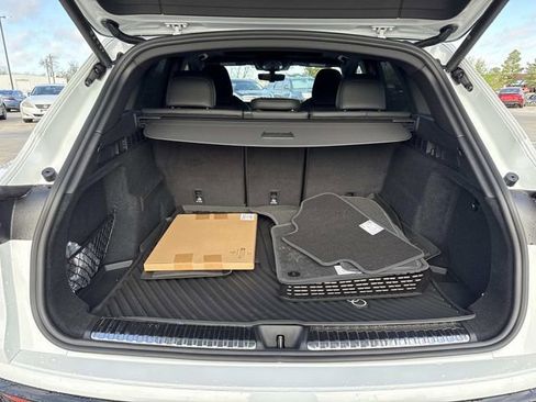 New 2026 Audi SQ5 Prestige image 27