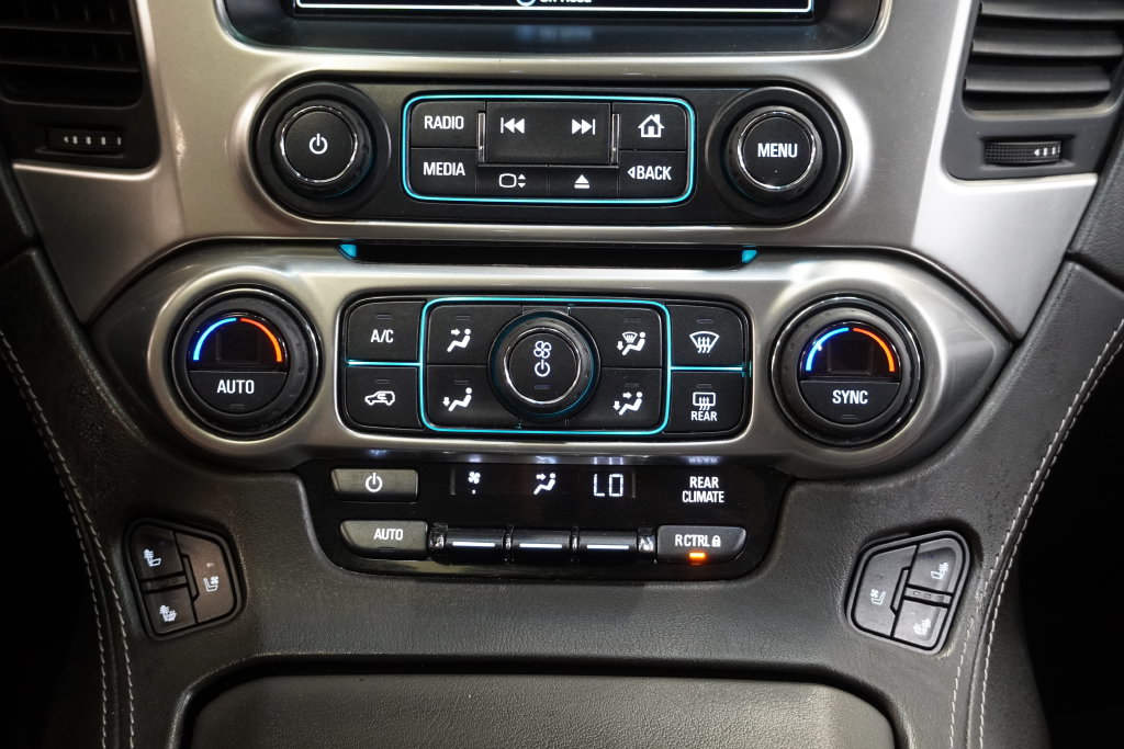 Used 2020 Chevrolet Suburban Premier w/ Premier Plus Edition AWD/4WD image 26