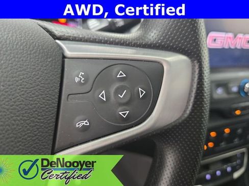 Used 2024 GMC Terrain SLE image 17