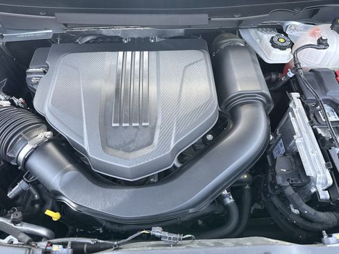Used 2025 GMC Acadia Elevation FWD image 33