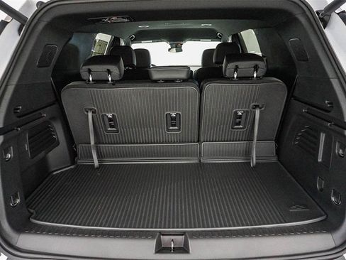 New 2026 Chevrolet Traverse LT w/ LPO, Floor Liner Package image 12