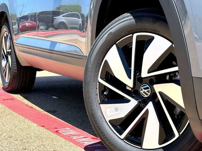 New 2026 Volkswagen Atlas SE