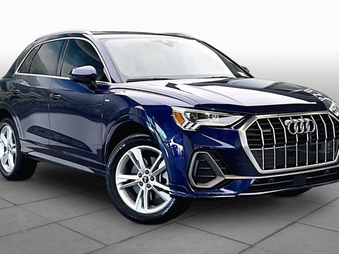 Used 2023 Audi Q3 2.0T Premium Plus w/ Premium Plus Package AWD/4WD image 3