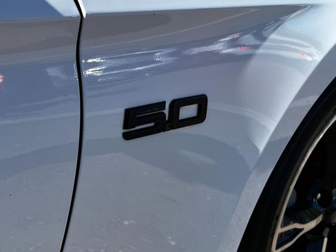 Used 2017 Ford Mustang GT Premium RWD image 15